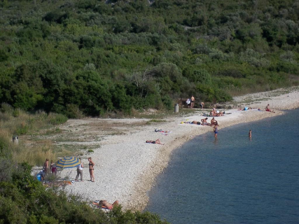 Guesthouse Budima Banići Buitenkant foto