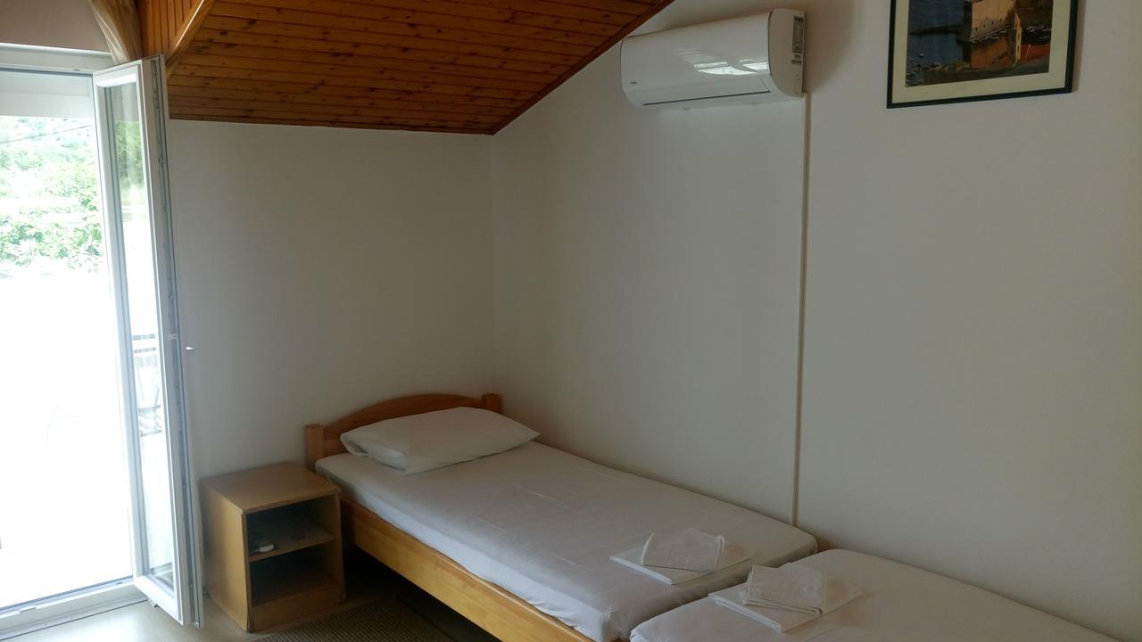 Guesthouse Budima Banići Buitenkant foto