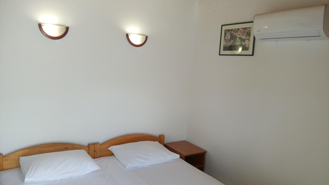 Guesthouse Budima Banići Buitenkant foto