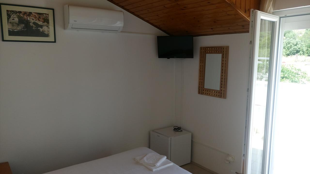 Guesthouse Budima Banići Buitenkant foto